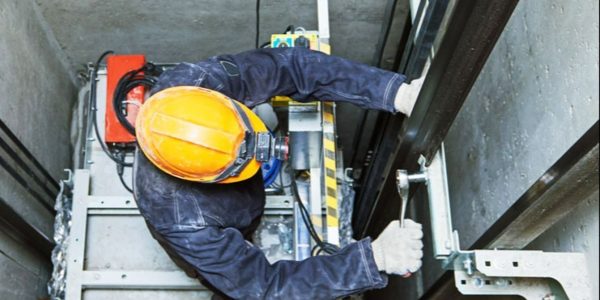 Manutenção Preventiva e Corretiva de Elevadores